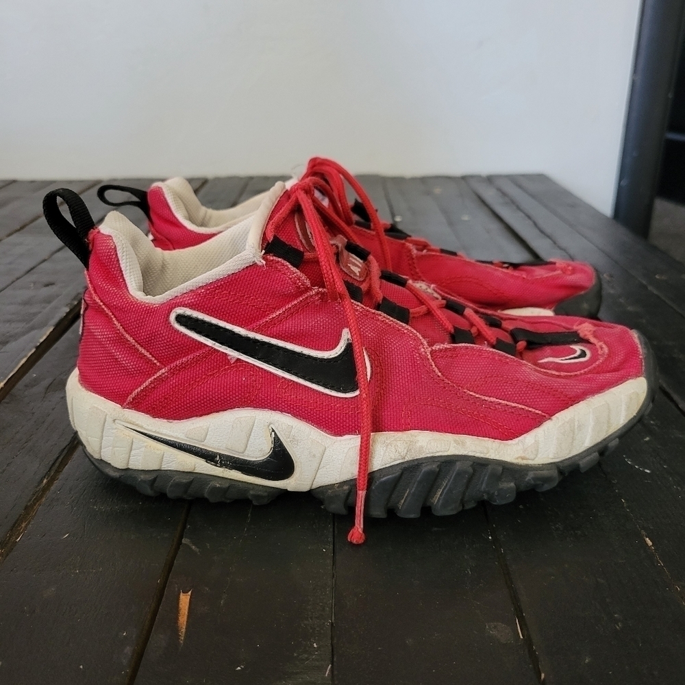 Nike Air Vintage Red Canvas Shoes Women's 9 Trainers Athletic Casual 90s Y2K